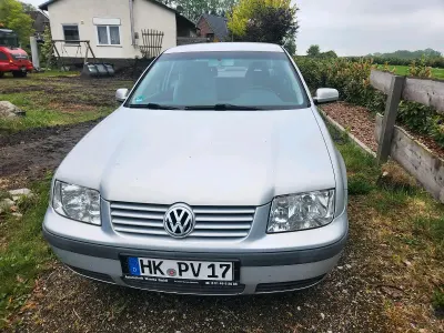Gebraucht VW Bora Basis 102 PS (75 kW) 2004 Silber Limousine