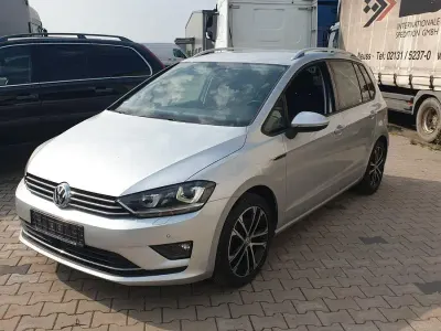 Gebraucht VW Golf Sportsvan LOUNGE 110 PS (80 kW) 2015 Silber Van / Kleinbus