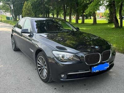 BMW 750