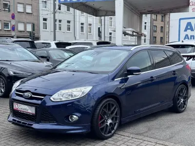 Gebraucht Ford Focus Titanium 182 PS (133 kW) 2012 Blau Kombi