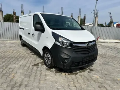 Gebraucht Opel Vivaro 125 PS (91 kW) 2018 Weiß Van / Kleinbus