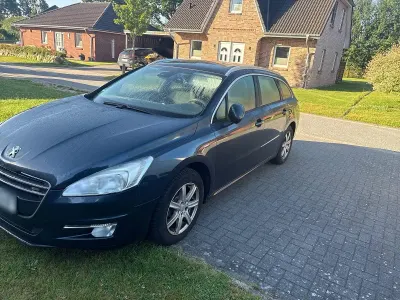 Gebraucht Peugeot 508 Active 114 PS (83 kW) 2014 Blau Kombi