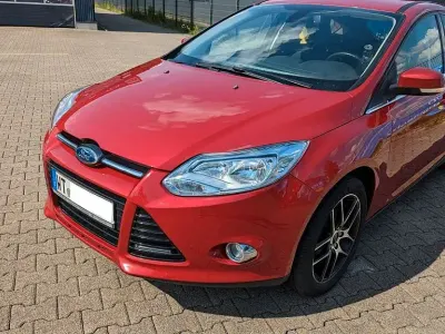 Gebraucht Ford Focus 150 PS (110 kW) 2013 Rot Limousine