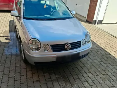 Gebraucht VW Polo 64 PS (47 kW) 2003 Silber Kleinwagen