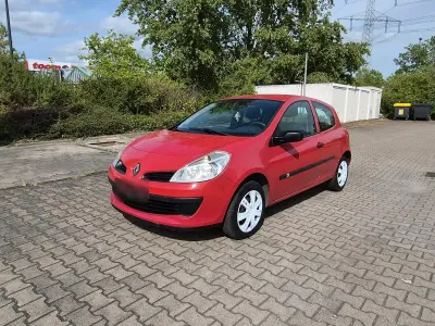 Gebraucht Renault Clio 75 PS (55 kW) 2007 Rot Kleinwagen