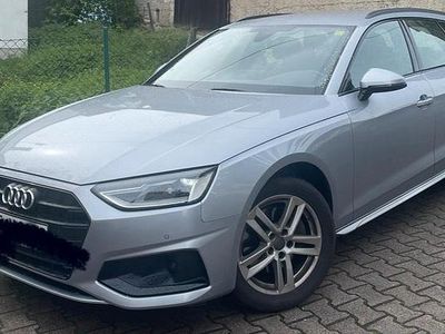Grau Gebraucht 2020 Audi A4 Kombi | 25.999 € (Fairer Preis)
