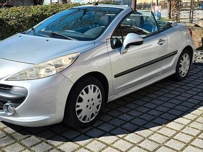 Gebraucht Peugeot 207 CC 105 PS (77 kW) 2008 Silber Cabrio