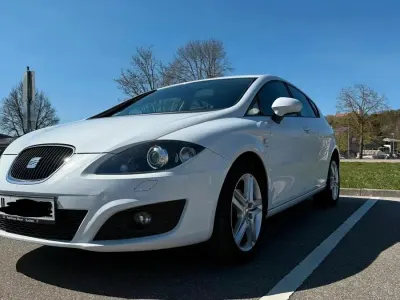 Gebraucht Seat Leon 105 PS (77 kW) 2012 Weiß Kleinwagen