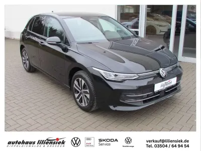 Gebraucht VW Golf VIII 150 PS (110 kW) 2026 Schwarz Limousine