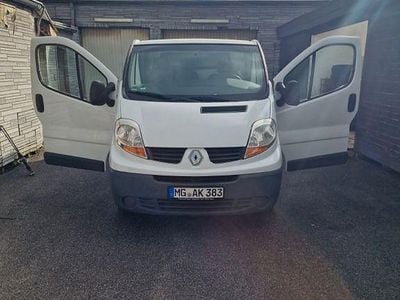 Gebraucht Renault Trafic 90 PS (66 kW) 2006 Weiß Van / Kleinbus