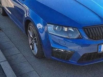 Usado Skoda Octavia RS 184 HP (135 kW) 2017 Azul Carrinha