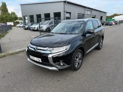 Gebraucht Mitsubishi Outlander 150 PS (110 kW) 2015 Schwarz SUV
