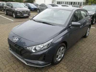 Neu Hyundai i20 Select 79 PS (58 kW) 2025 Grau Kleinwagen