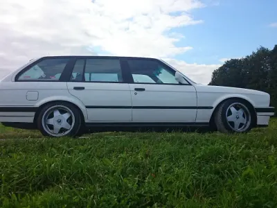 Gebraucht BMW 325 170 PS (125 kW) 1991 Weiß Kombi