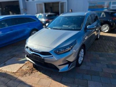 Second-hand Kia Ceed Sportswagon 140 CP (102 kW) 2025 Argintiu Break