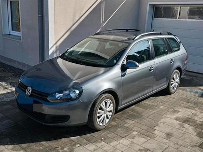 Gebraucht VW Golf VI Comfortline 105 PS (77 kW) 2010 Grau Kleinwagen