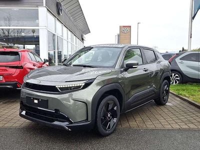 Nuova Toyota Urban Cruiser 127 kW (174 CV) 2026 Verde SUV