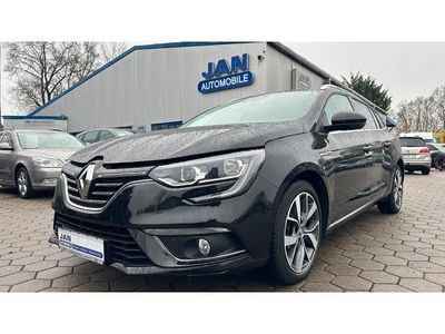 Używany Renault Mégane GrandTour Bose Edition 110 KM (80 kW) 2016 Czarny Kombi