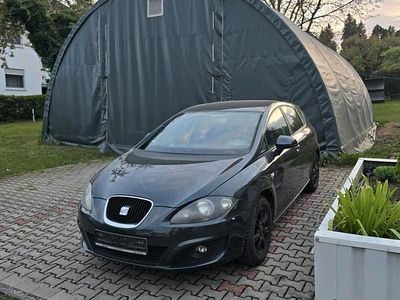 Usata Seat Leon 105 CV (77 kW) 2011 Nero Utilitaria