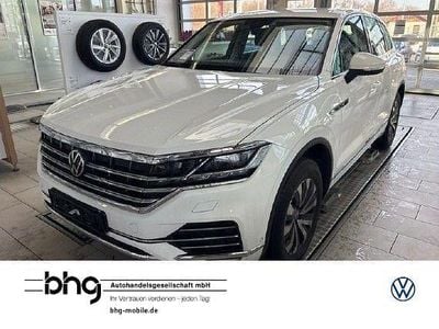 Weiß Gebraucht 2023 VW Touareg Elegance SUV | 40.960 € (Guter Preis)