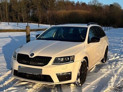 Weiß Gebraucht 2015 Skoda Octavia RS Kombi | 15.890 € (Fairer Preis)