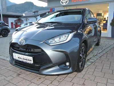 Marlingrau metallic Neu 2025 Toyota Yaris Hybrid Kleinwagen | 23.900 € (Guter Preis)