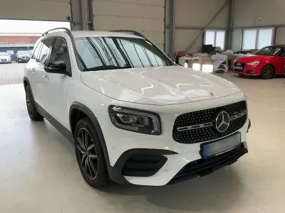 Używany Mercedes GLB220 AMG line 190 KM (139 kW) 2022 Biały SUV