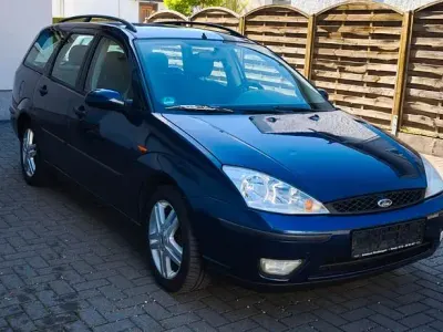 Usata Ford Focus 101 CV (74 kW) 2002 Blu Berlina