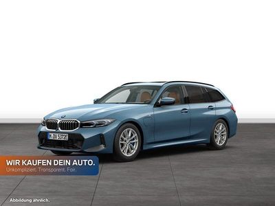 Gebraucht BMW 330e Comfort Edition 292 PS (214 kW) 2025 Arctic race blue metallic Kombi
