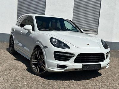 Second-hand Porsche Cayenne GTS Chrono 420 CP (308 kW) 2013 Alb SUV