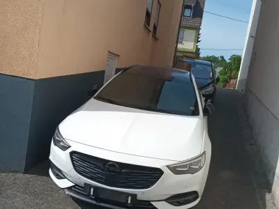 Gebraucht Opel Insignia 170 PS (125 kW) 2018 Weiß Kombi