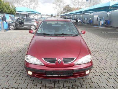 Gebraucht Renault Mégane 107 PS (78 kW) 1999 Rot Limousine