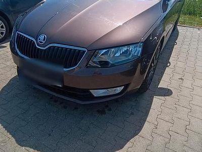 Occasion Skoda Octavia 150 ch (110 kW) 2016 Marron Citadine