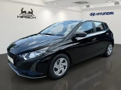 Neu Hyundai i20 Select 79 PS (58 kW) 2025 Phantom black Kleinwagen