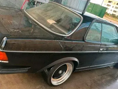Gebraucht Mercedes 230 136 PS (100 kW) 1982 Schwarz Coupé