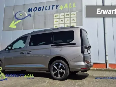 Neu VW Caddy Maxi Style 116 PS (85 kW) 2026 Beige Van / Kleinbus