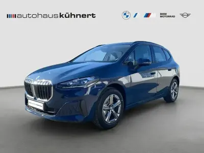 Gebraucht BMW 220 Active Tourer Sport Line 156 PS (114 kW) 2026 Blau Van / Kleinbus