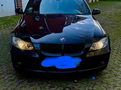 Gebraucht BMW 320 177 PS (130 kW) 2008 Schwarz Kombi