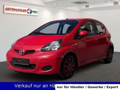 Gebraucht Toyota Aygo 68 PS (50 kW) 2011 Rot Kleinwagen