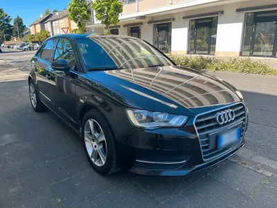 Second-hand Audi A3 Sportback 105 CP (77 kW) 2014 Negru Hatchback