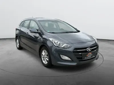 Gebraucht Hyundai i30 135 PS (99 kW) 2016 Grau Limousine