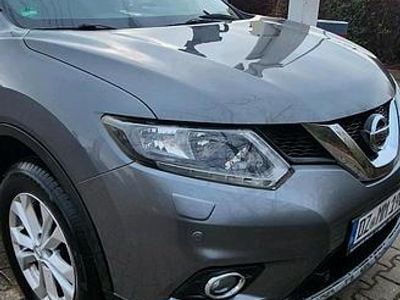 Gebraucht Nissan X-Trail 131 PS (96 kW) 2016 Grau SUV