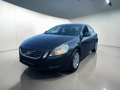 Gebraucht Volvo S60 Momentum 114 PS (83 kW) 2011 Grau Limousine
