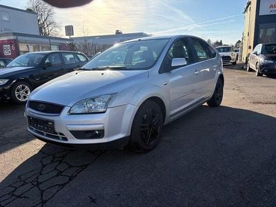 Silber Gebraucht 2007 Ford Focus Limousine | 1.990 € (Fairer Preis)