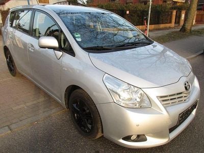 Gebraucht Toyota Verso Life 126 PS (92 kW) 2011 Grau Van / Kleinbus