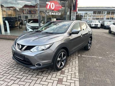 Grau Gebraucht 2016 Nissan Qashqai 360º SUV | 15.995 € (Etwas zu teuer)