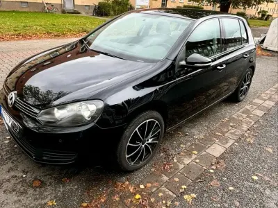Gebraucht VW Golf VI 80 PS (58 kW) 2009 Schwarz Kleinwagen