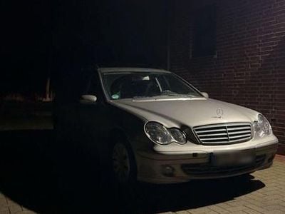 Gebraucht Mercedes C220 150 PS (110 kW) 2004 Silber Kombi