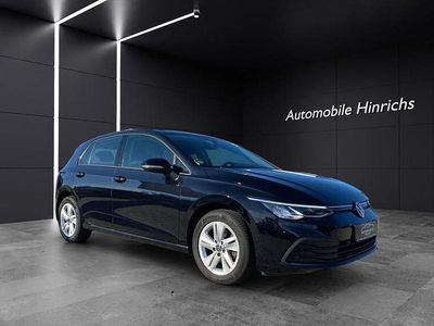 Schwarz Gebraucht 2020 VW Golf VIII Life Limousine | 16.999 € (Etwas zu teuer)