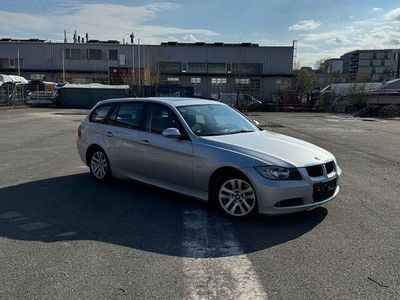 Gebraucht BMW 320 185 PS (136 kW) 2007 Silber Kombi